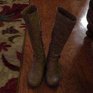 Taupe colored vegan boots!SOLD!